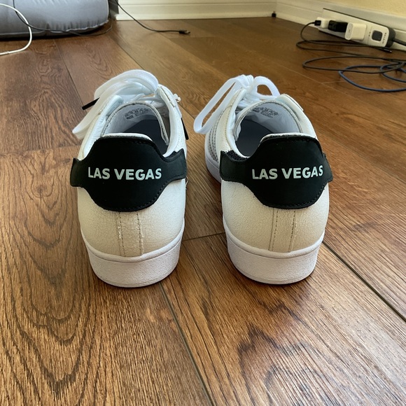 NWOB adidas superstar La marque aux 3 bandes mens shoes 11.5 US . New - Picture 7 of 12